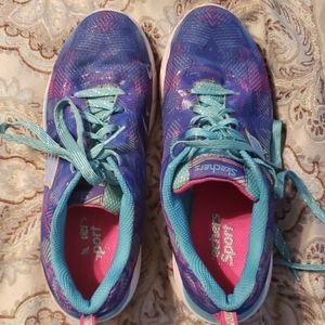 Sketchers sneakers girls size 4